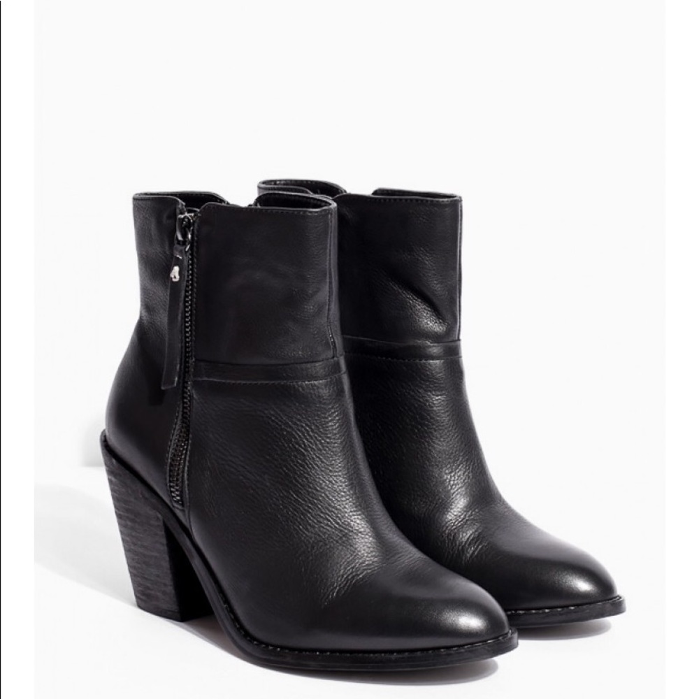 Kelsi Dagger Brooklyn Jet Set Booties SZ 9.5